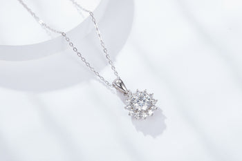 Sonnenblumen-Moissanit-Anhänger aus Sterlingsilber