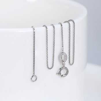 THIN BOX CHAIN NECKLACE IN STERLING SILVER