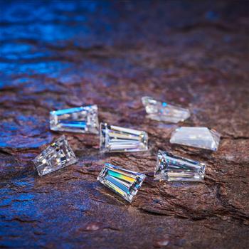 DIAMANT EN MOISSANITE TAILLE TRAPÉZOÏDE