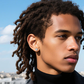 Boucle d'oreille clou en moissanite rose torsadée en argent sterling 