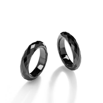 RING AUS GANZEM MOISSANIT UND DIAMANT