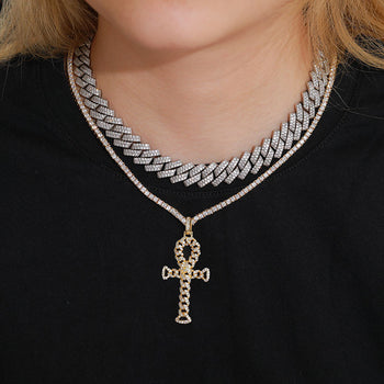 COLLIER PENDENTIF CROIX D'ÉTERNEL EN MISSANITE ET ARGENT MASSIF