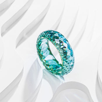 RING AUS GANZEM MOISSANIT UND DIAMANT